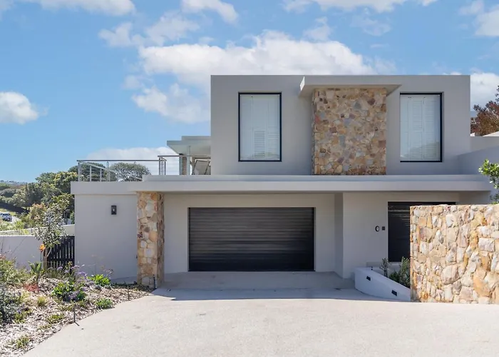 Sunset Villa - Brand New Home 200M From The Beach